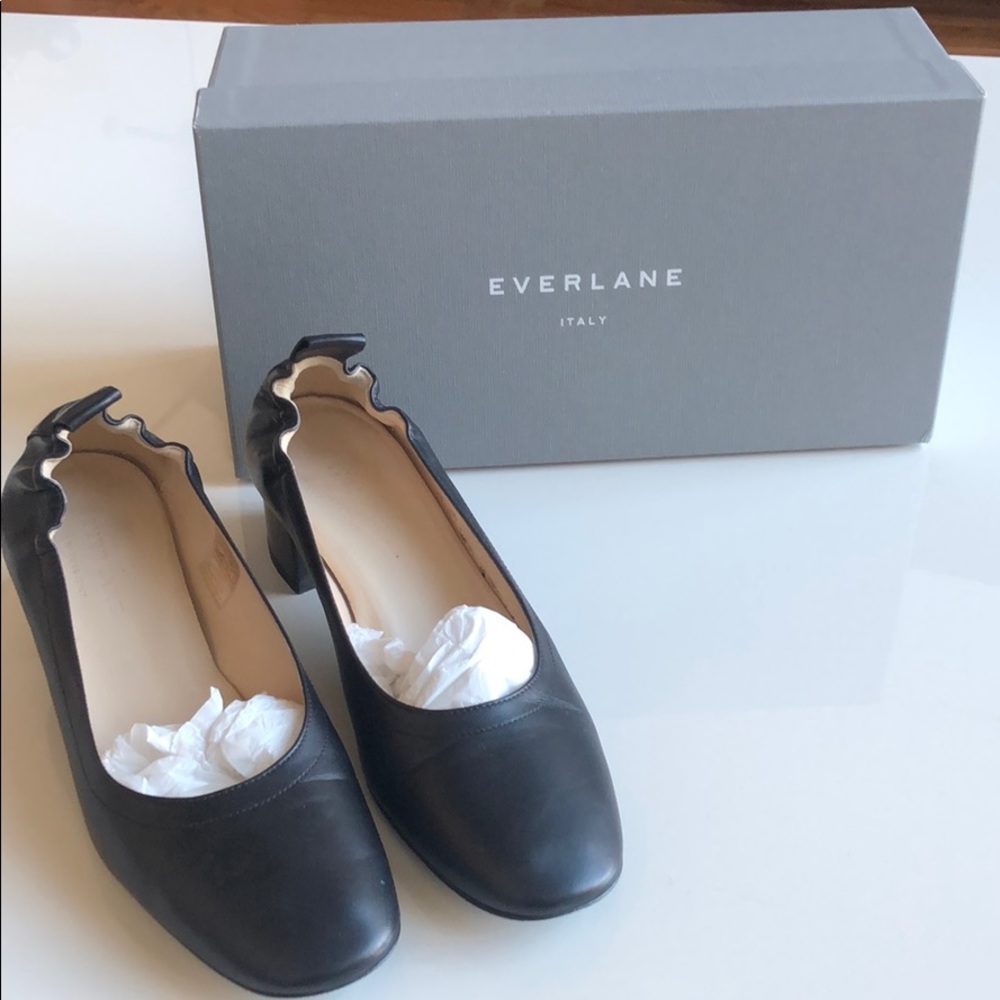 Everlane Genuine leather flats.